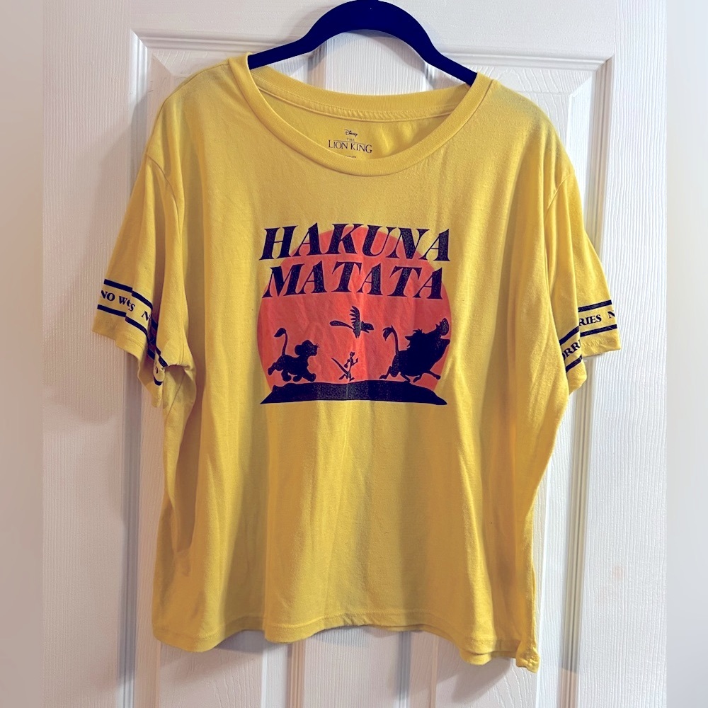 Disney Yellow Hakuna Matata Lion King Tee